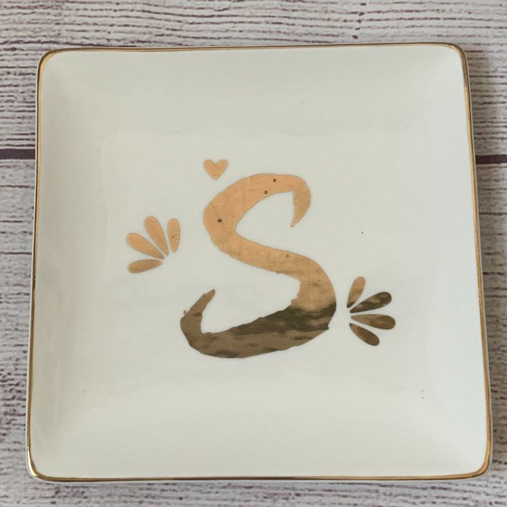 White Monogram Trinket Dish Jewelry Holder Coin Tray Metallic Gold S and Rim 5"